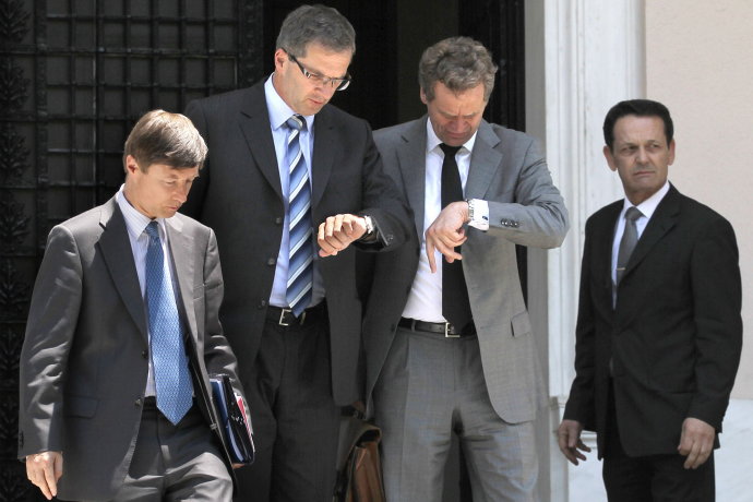 Συμμόρφωση σε νέα μέτρα ή πιστωτική ασφυξία