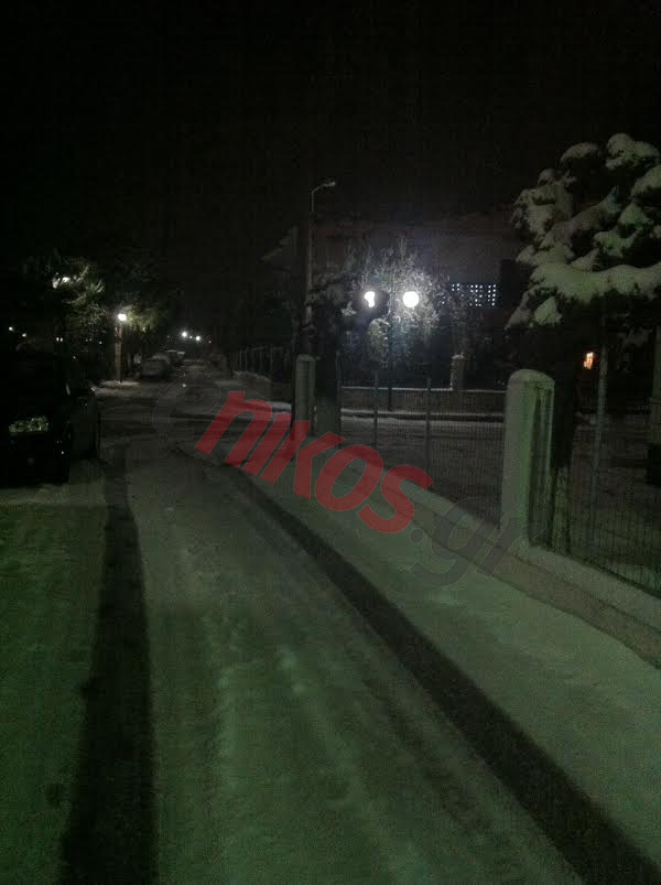 Λευκή η νύχτα στα Καμμένα Βούρλα – ΦΩΤΟ