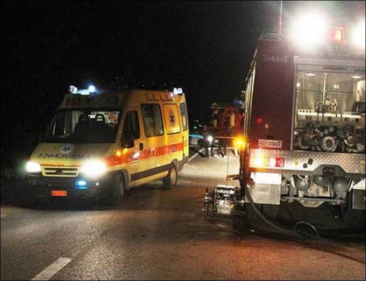 Ένας νεκρός από σύγκρουση λεωφορείου με αγροτικό