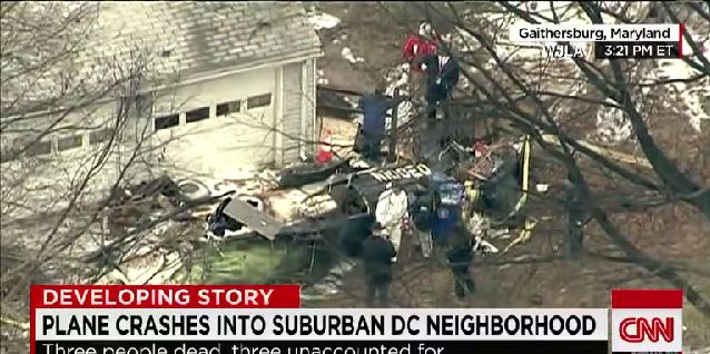 ΒΙΝΤΕΟ-ΗΠΑ-6 άτομα έχασαν τη ζωή τους όταν μικρό τζετ συνετρίβη σε σπίτι