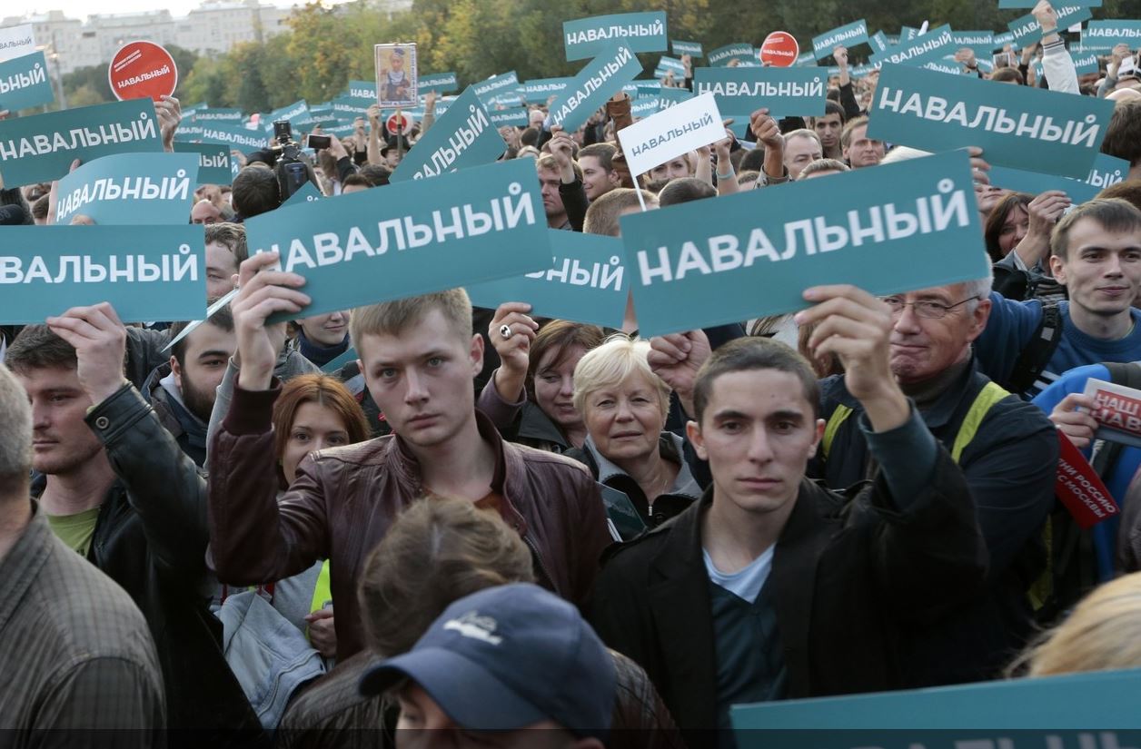 Google, Facebook και Twitter σε κόντρα με το Κρεμλίνο