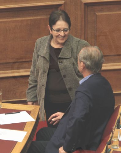 ΦΩΤΟ-Τι έλεγε η Παπαρήγα με τον Χαλβατζή;