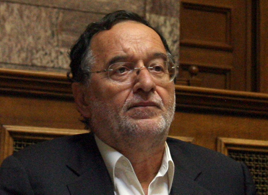 Λαφαζάνης: Ψυχρολουσία για το κυβερνητικό μπλοκ