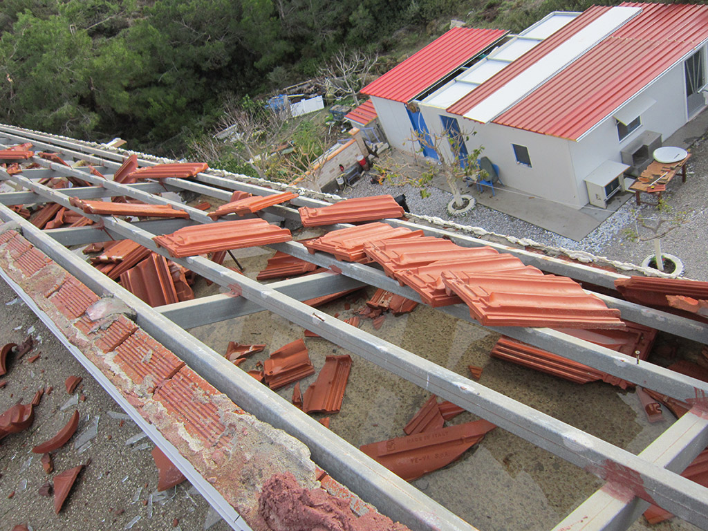 Ρόδος: Εικόνες βιβλικής καταστροφής από ανεμοστρόβιλο – ΦΩΤΟ