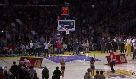 Έτσι ξεσήκωσε το γήπεδο ο μεγάλος Ντίβατς – ΒΙΝΤΕΟ