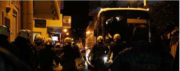 Προσαγωγή 50 ατόμων για κλοπές στο ΣΕΑ Μεγάρων – ΦΩΤΟ