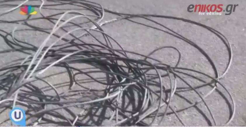 Ξήλωσαν τα κάγκελα στη Βουλή – ΒΙΝΤΕΟ