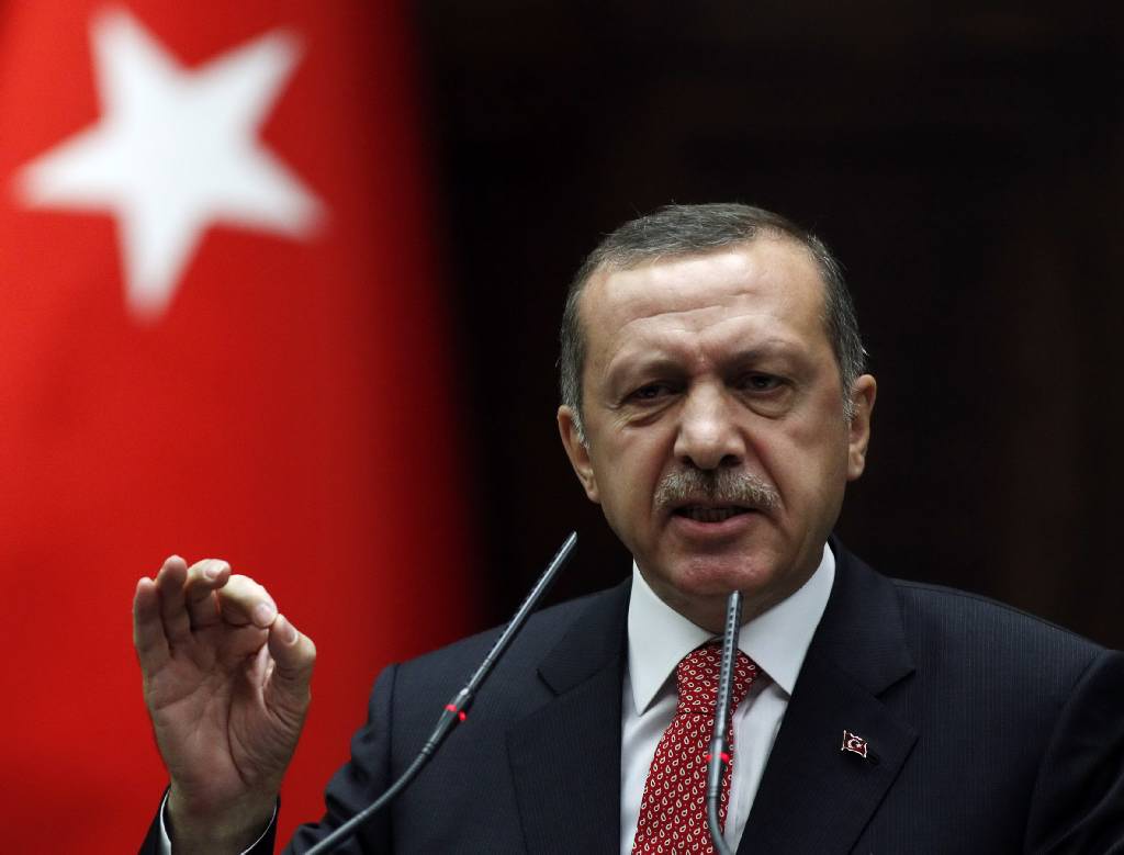 Απαλλάχθηκαν πρώην υπουργοί Ερντογάν από δίωξη για διαφθορά