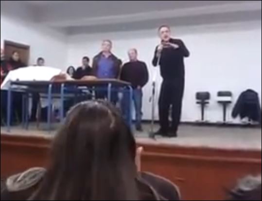 Μαθητές αποδοκίμασαν τον Κουκουλόπουλο – ΒΙΝΤΕΟ