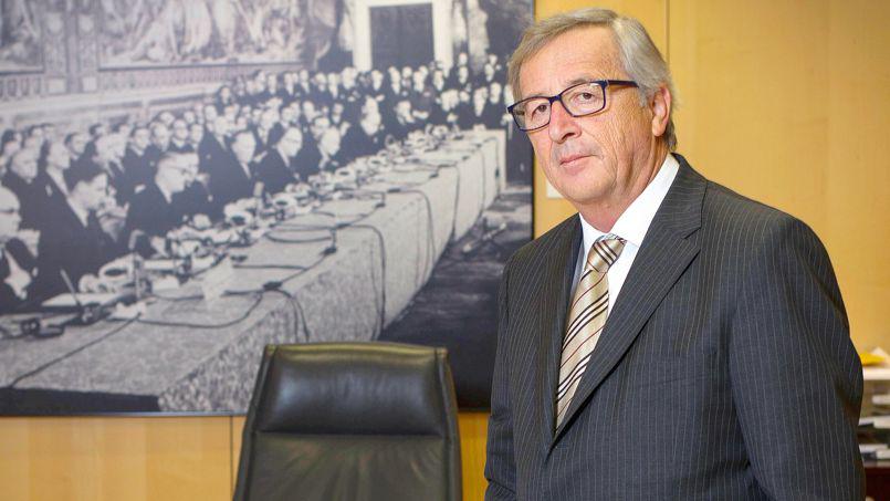 Γιούνκερ: Δεν τίθεται θέμα διαγραφής του ελληνικού χρέους