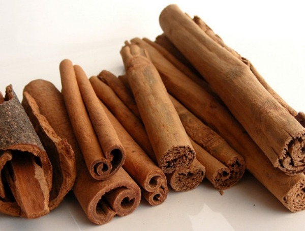 Μπλόκο σε 10 τόνους κανέλας με… έντομα