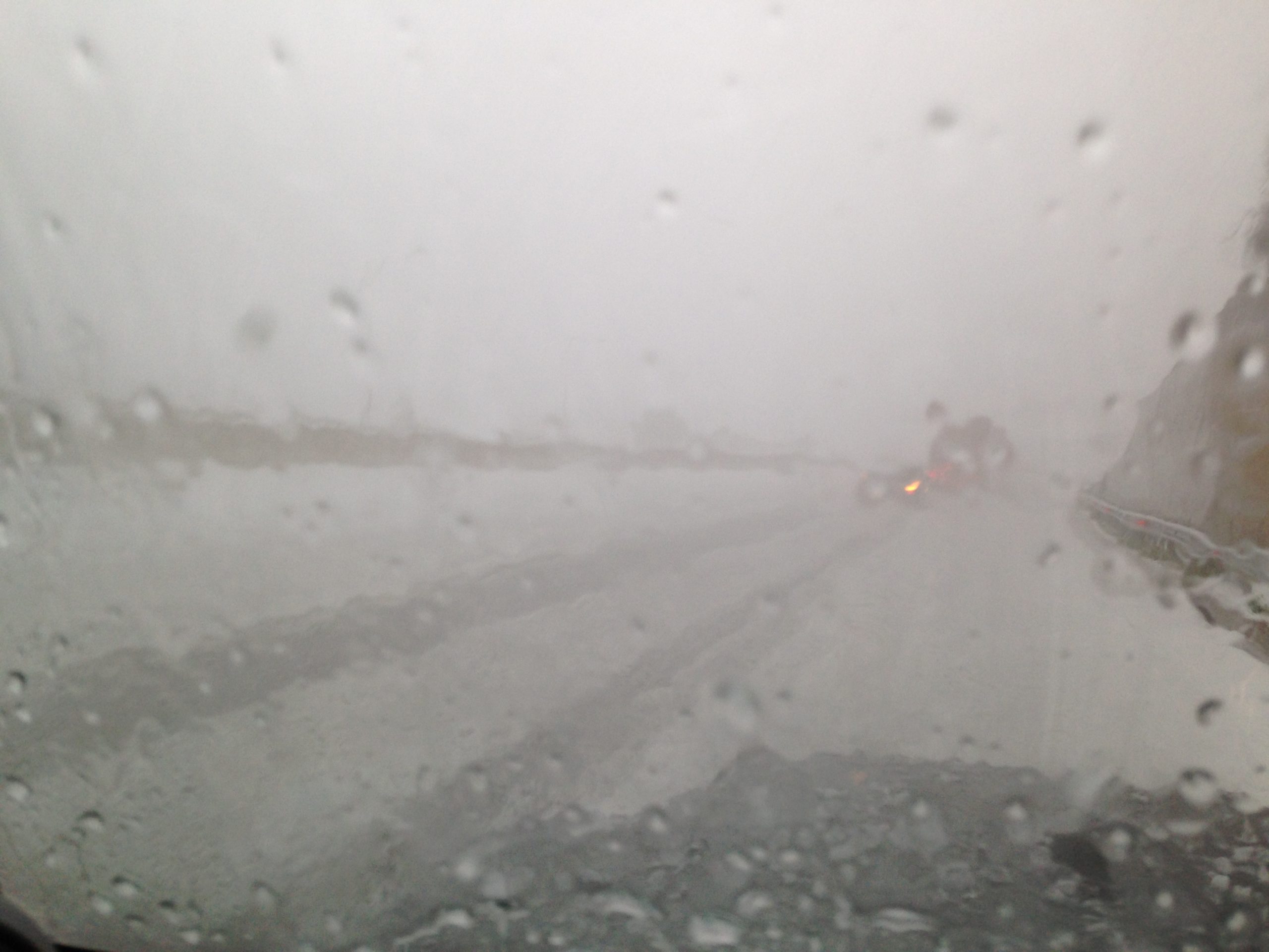 Προβλήματα λόγω χαλαζόπτωσης στην Εθνική Οδό Καλαμάτας-Κορίνθου – ΦΩΤΟ