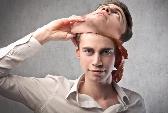 Πως να αναγνωρίζεις ένα ψεύτη από το πρόσωπό του