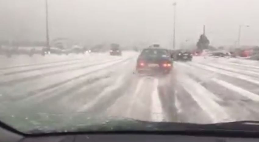 Ισχυρή χαλαζόπτωση στην Κόρινθο – ΤΩΡΑ – ΒΙΝΤΕΟ