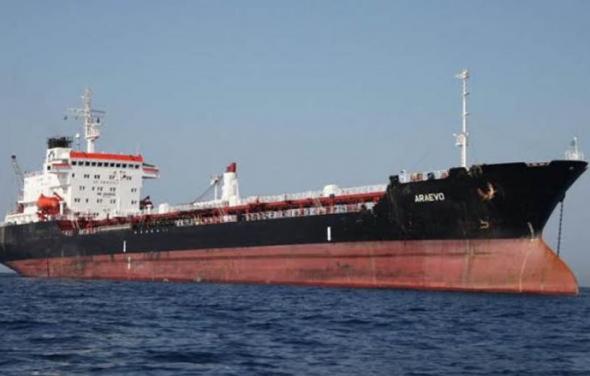 Στην Ελλάδα το δεξαμενόπλοιο που βομβαρδίστηκε στη Λιβύη