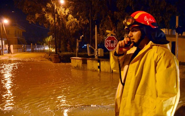 Επιχειρήσεις απεγκλωβισμού στην Κρήτη
