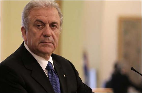 Αβραμόπουλος: Προτεραιότητα η καταπολέμηση της διακίνησης μεταναστών