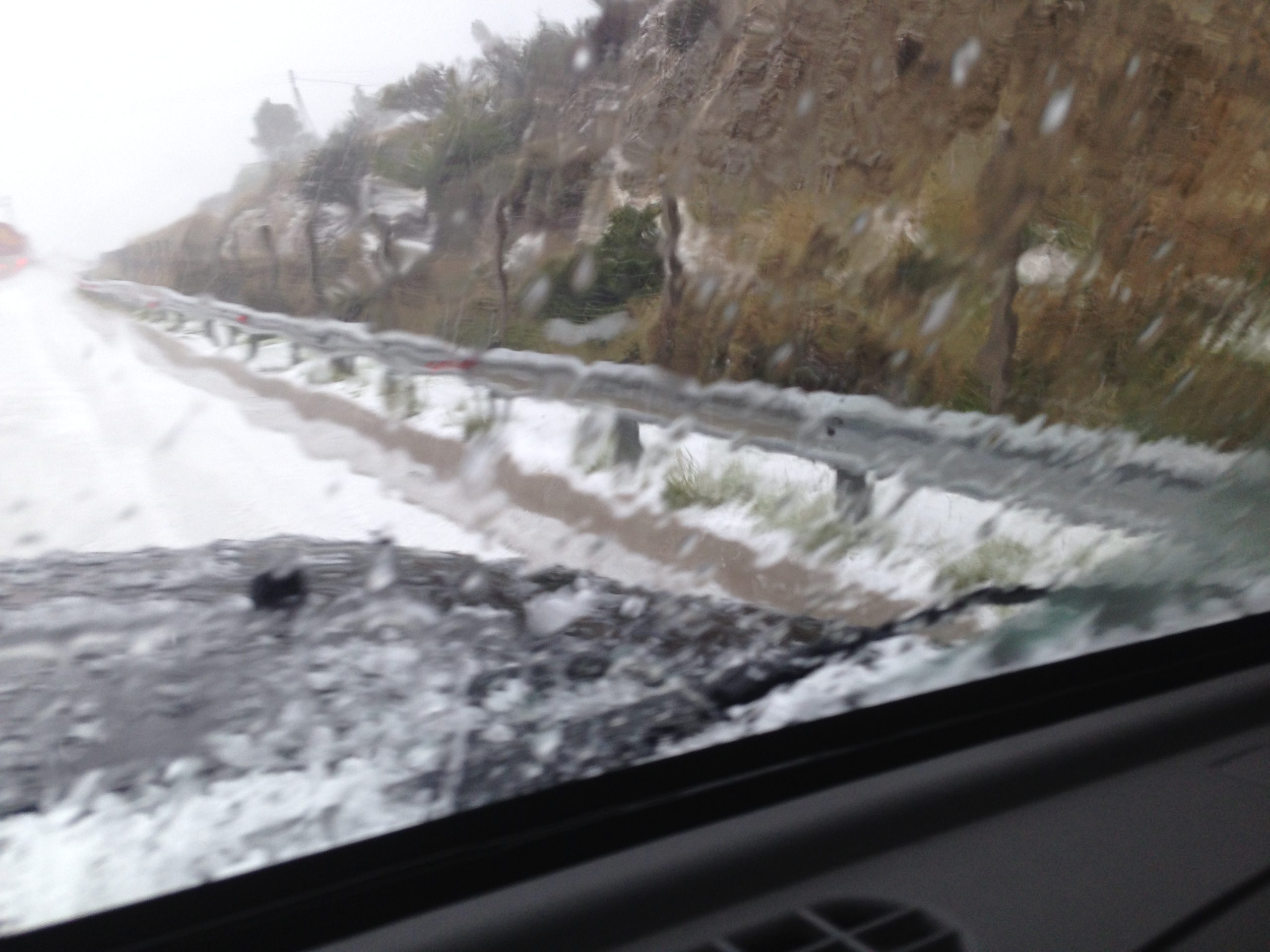 Στα «λευκά» η Εθνική Οδός Αθηνών Πατρών – ΦΩΤΟ