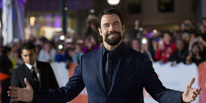 Ο Τραβόλτα έβγαλε την περούκα – ΦΩΤΟ