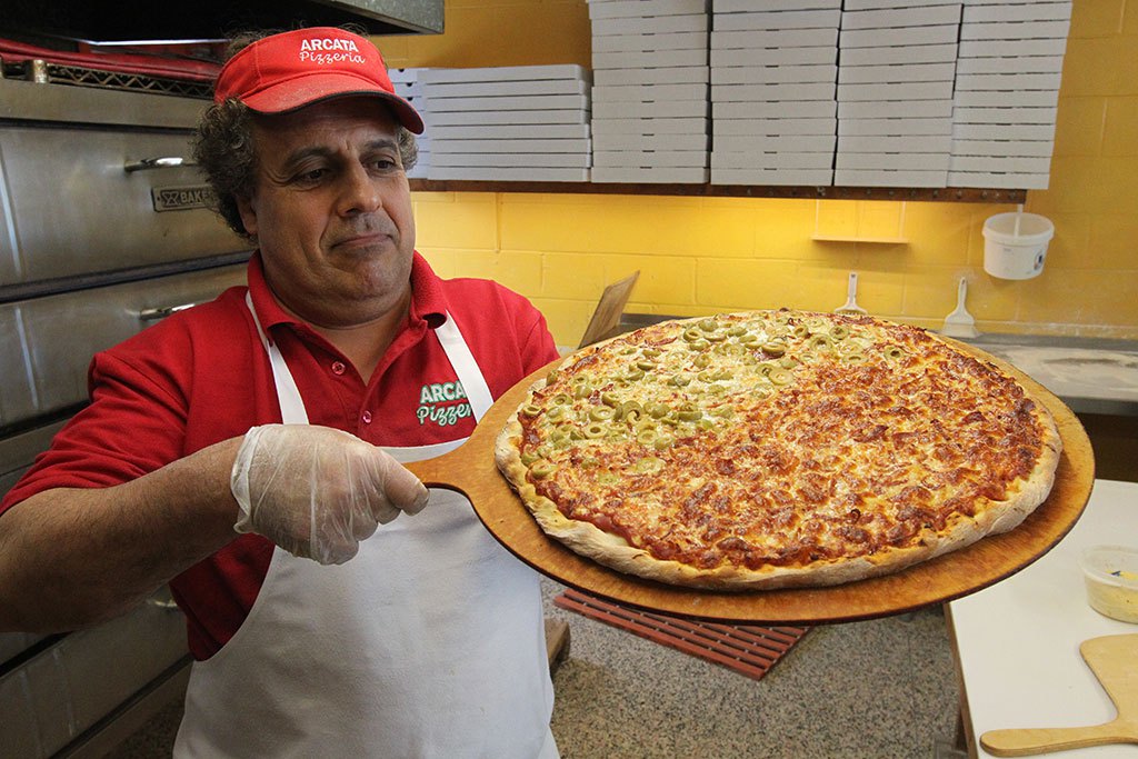 Παράδοση πίτσας… 2.400 χιλιόμετρα μακριά