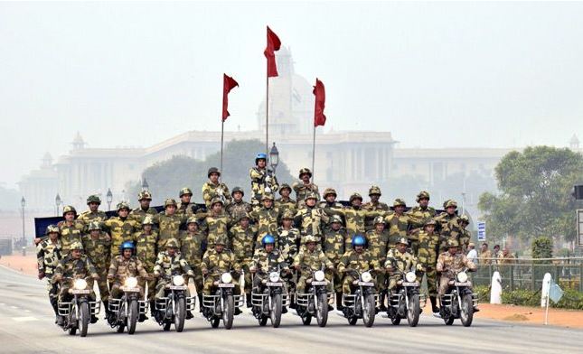 Η ομάδα επίδειξης BSF JanBaz – ΒΙΝΤΕΟ