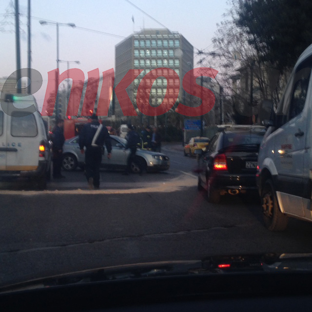 ΤΩΡΑ – Τροχαίο στη Βασιλίσσης Σοφίας – ΦΩΤΟ