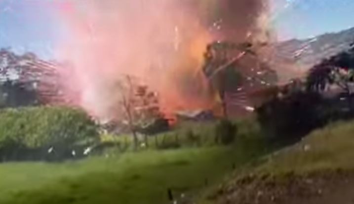 Έκρηξη σε αποθήκη με πυροτεχνήματα – ΒΙΝΤΕΟ