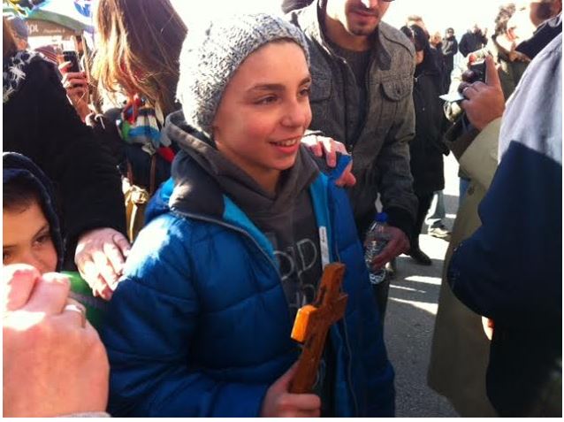 Αυτός είναι ο 13χρονος που έπιασε το σταυρό στη Θεσσαλονίκη