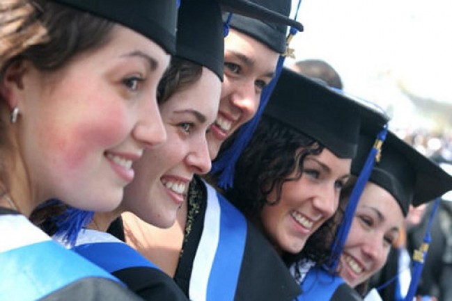 Εκρηκτική αύξηση μεταπτυχιακών και διδακτορικών