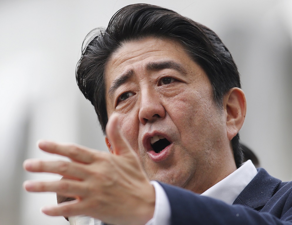 Άμπε: Κάθε προσπάθεια για την απελευθέρωση των ομήρων