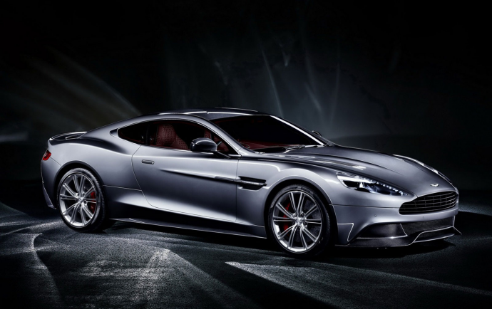Αγόρασαν 7 Aston Martin μετά την ψηφοφορία για Πρόεδρο Δημοκρατίας