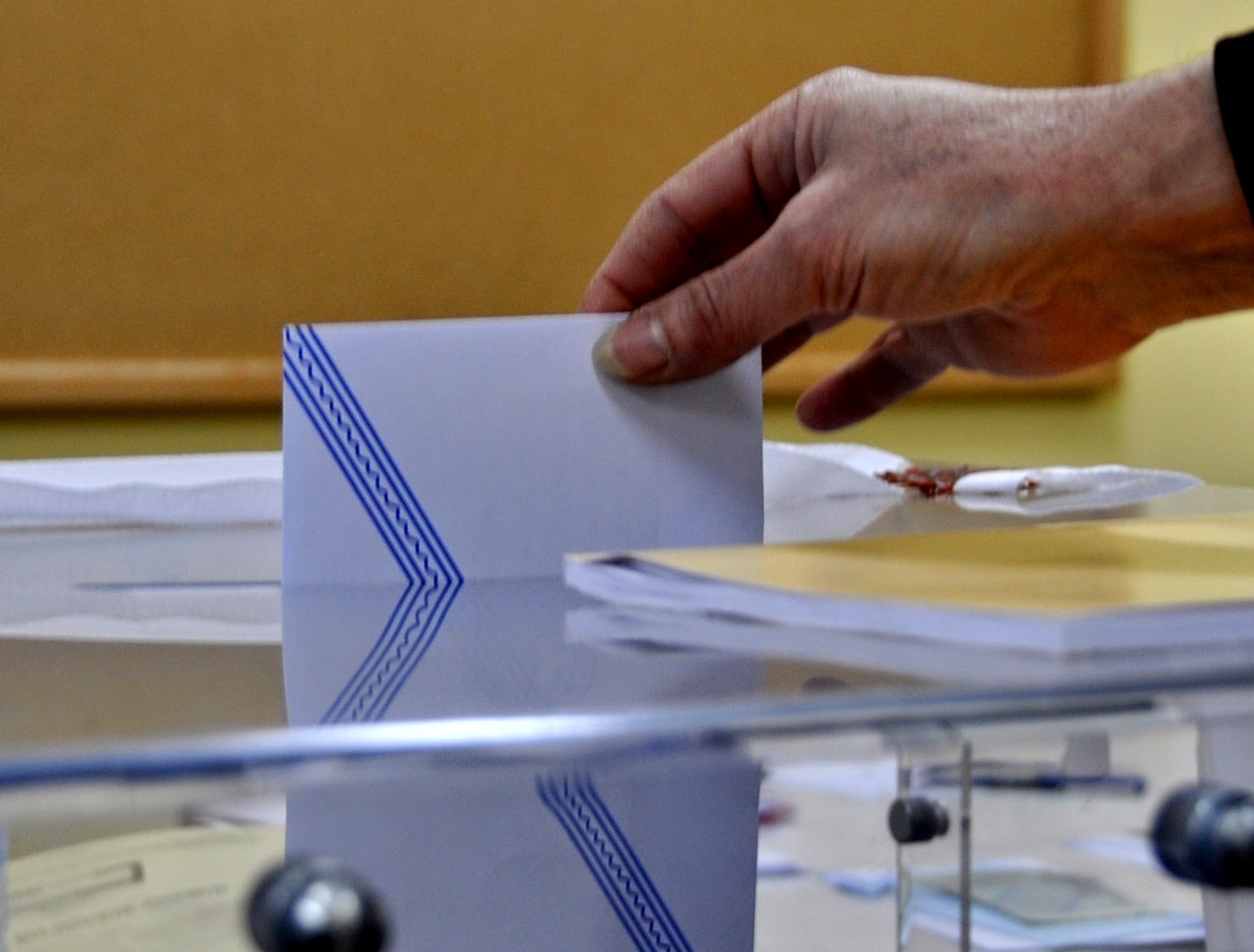 Η απόφαση λειτουργίας των εκλογικών κέντρων