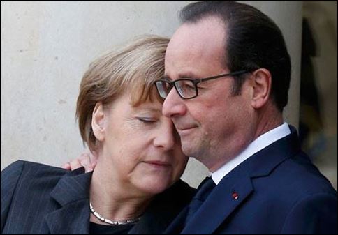 H Mέρκελ “παρηγορεί” τον Ολάντ – ΦΩΤΟ