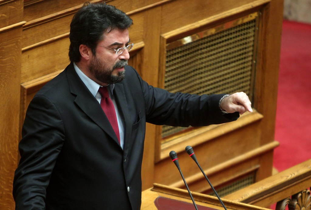 Οικονόμου: Συμπορεύομαι με τον Σαμαρά – ΤΩΡΑ