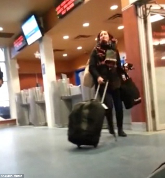 Έχασε το φέρι μποτ και έγινε… viral στο Υoutube – ΒΙΝΤΕΟ