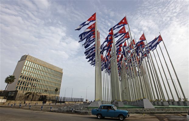 Πρώτο βήμα από τις ΗΠΑ για την άρση του εμπάργκο στην Κούβα