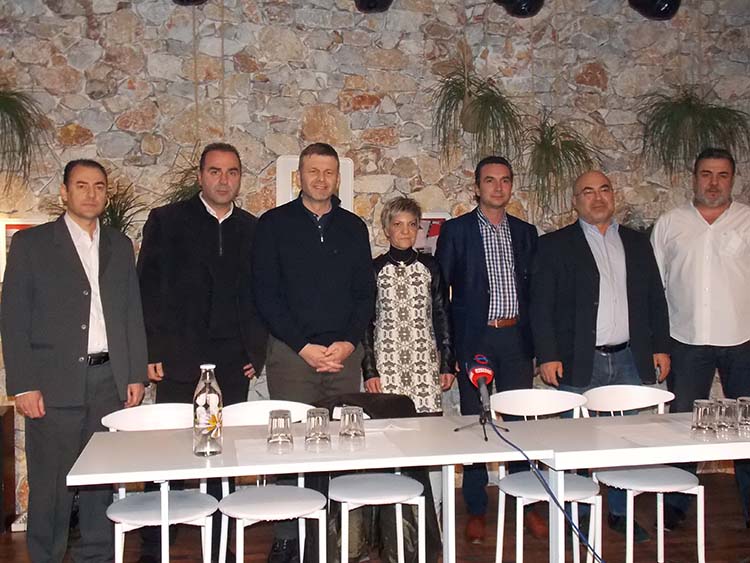 Γκλέτσος: Τσαμπουκάδες δημοτικού όσα λέει ο Τσίπρας