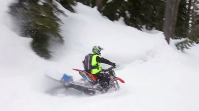 Αυτό είναι το… snowbiking – ΒΙΝΤΕΟ