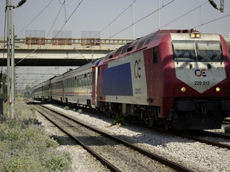 Εκτροχιάστηκε τρένο στη Λάρισα. Δεν υπήρξαν τραυματισμοί