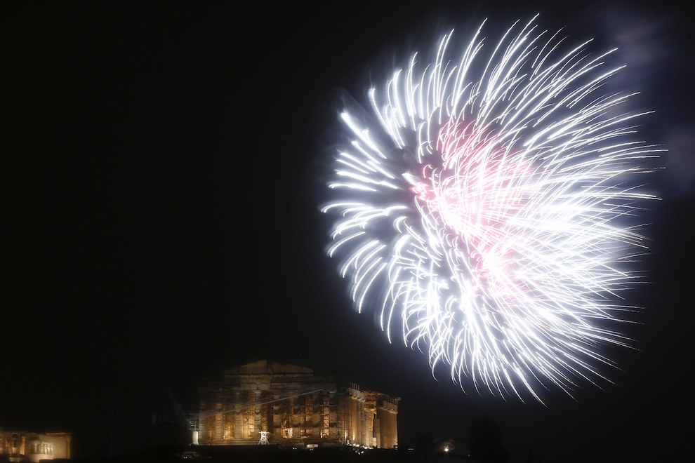Η Ελλάδα υποδέχθηκε το 2015! – ΒΙΝΤΕΟ