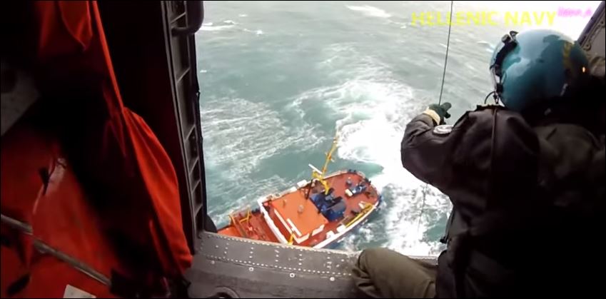 Βίντεο-ντοκουμέντο από τη διάσωση του πληρώματος του πλοίου “Μare”