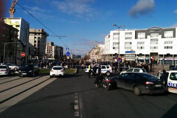 Έληξε η ομηρία σε ταχυδρομείο της Γαλλίας – ΦΩΤΟ