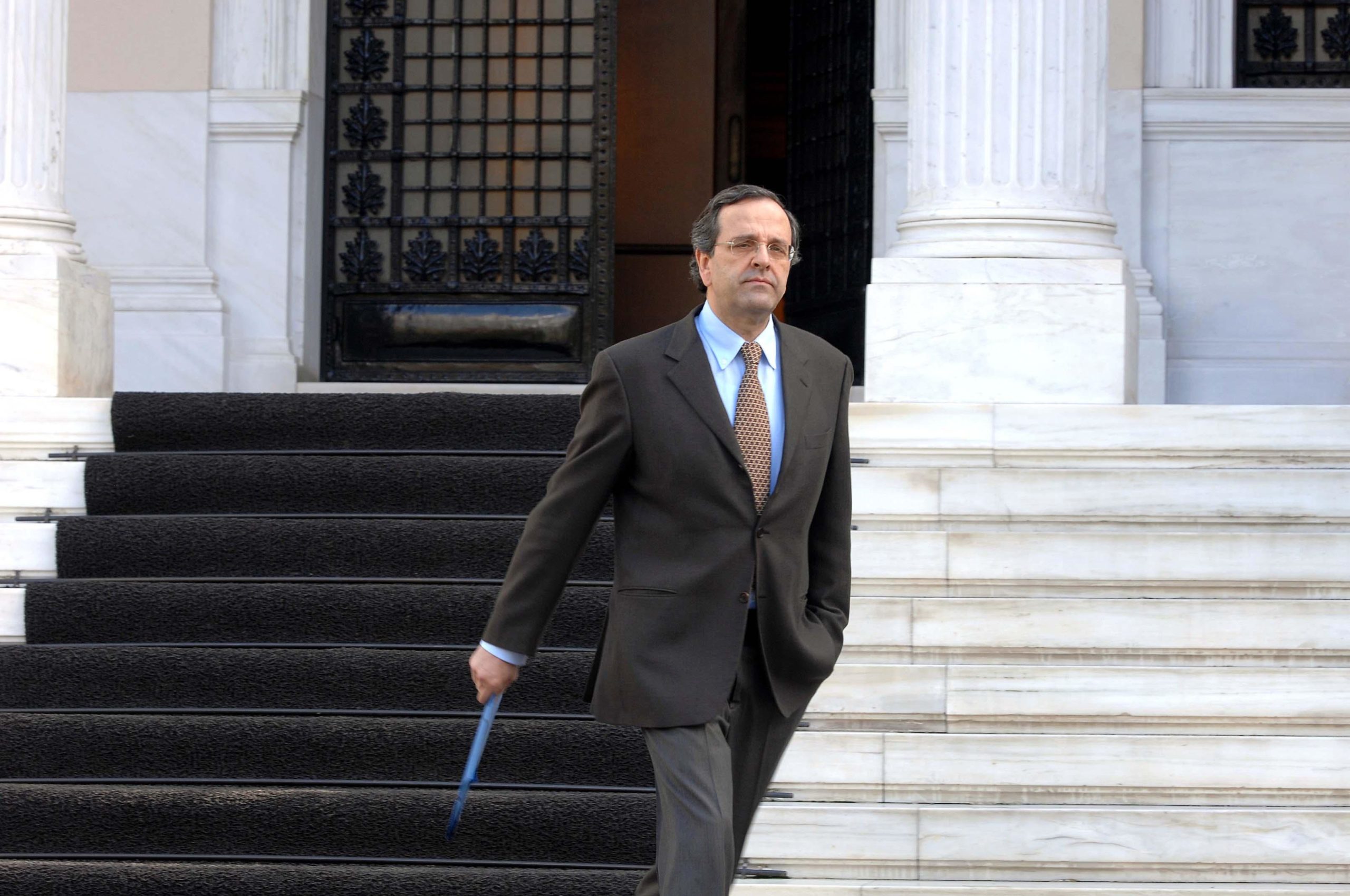 Συνάντηση Σαμαρά με γιατρούς και φαρμακοποιούς