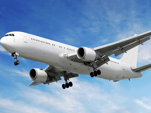 Απειλούσε με βόμβα μέσα στο αεροπλάνο