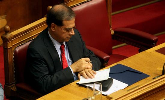 Ο… τεχνοκράτης Χαρδούβελης κάνει και ρουσφέτια!