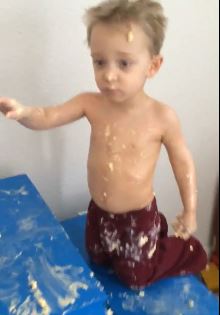 Τι γίνεται όταν δίδυμα ανακαλύπτουν το… βούτυρο – ΒΙΝΤΕΟ