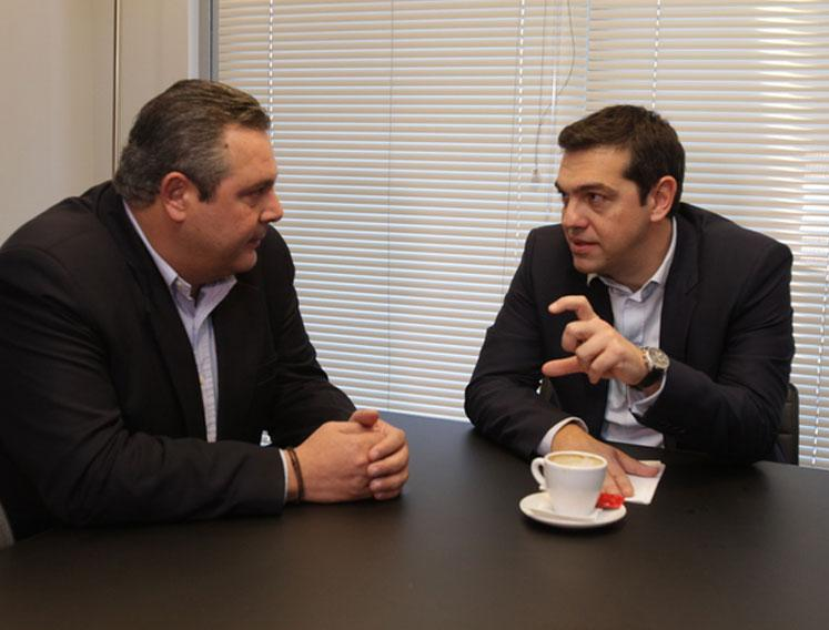 Σε εξέλιξη η συνάντηση του Τσίπρα με τον Καμμένο – ΒΙΝΤΕΟ