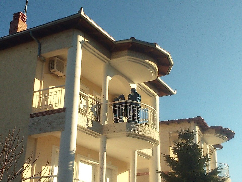 Θεσσαλονίκη – Σοκαρισμένοι οι γείτονες των τριών θυμάτων – ΒΙΝΤΕΟ