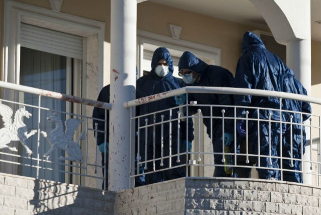 Σοκάρουν οι λεπτομέρειες της τριπλής δολοφονίας στο Ωραιόκαστρο