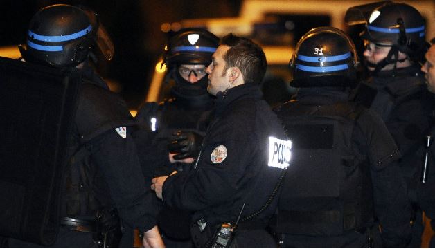 Συνελήφθησαν τρεις ύποπτοι στο Παρίσι